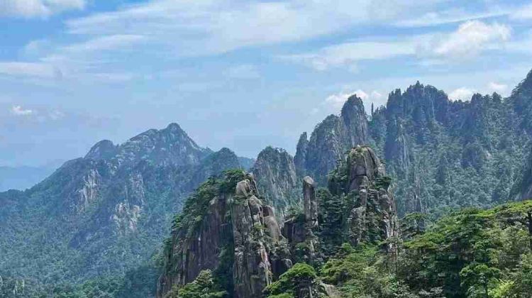 4-Day 4-day 3-night · Private Tour · Huangshan Scenic Area + Hongcun Village + Xidi + Huizhou Ancient Town