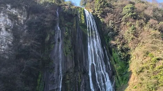 富村跌水瀑布