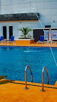 DREAM WORLD AMUSEMENT PARK-奥韦里