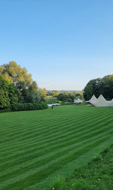 Houghton Lodge Gardens-Houghton