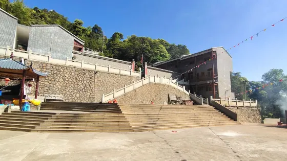 歸龍山