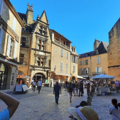 巴黎+埃菲尔铁塔5日4晚私家团