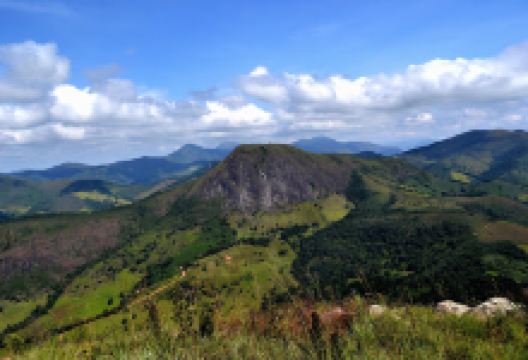 Pico do Muquem景点图片