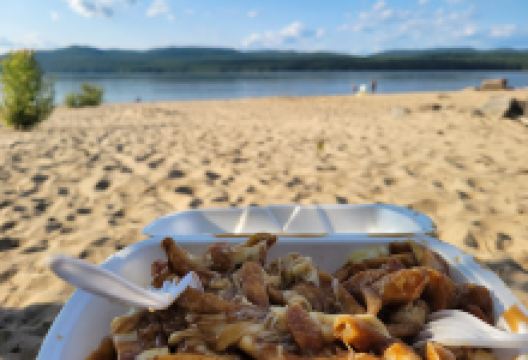 Pine Point Beach景点图片