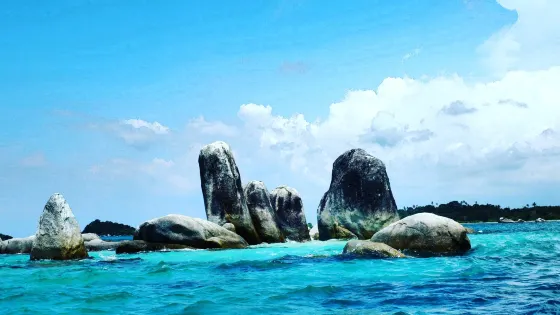 Pulau Batu Berlayar