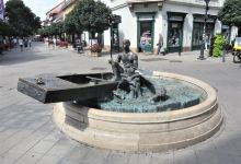 Boatman Sculpture景点图片