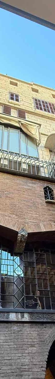 桂尔宫-巴塞罗那-YoYo_3P3N9M1C