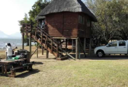 Eagle Waters Wildlife Resort景点图片