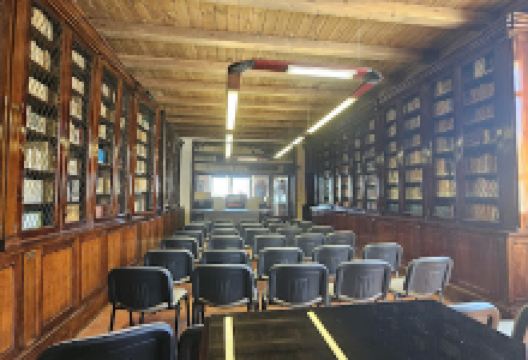 Biblioteca Comunale Michele Romano景点图片