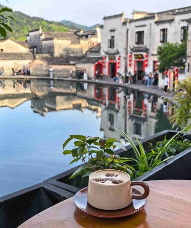 4D3N • An exclusive small group of 9 participants: Huangshan Scenic Area + Hongcun Village + Huizhou Ancient Town + Chengkan: limited Huizhou fish-lantern night tour
