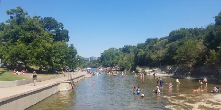 巴頓春池 Barton Springs Pool