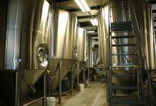Cascade Lakes Brewing Company Production Facility景点图片