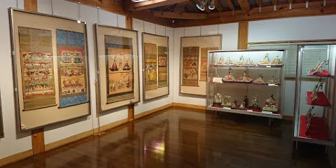 流しびなの館