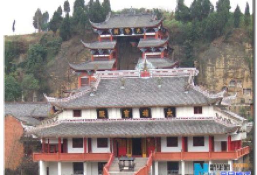 佛尔岩大佛景点图片