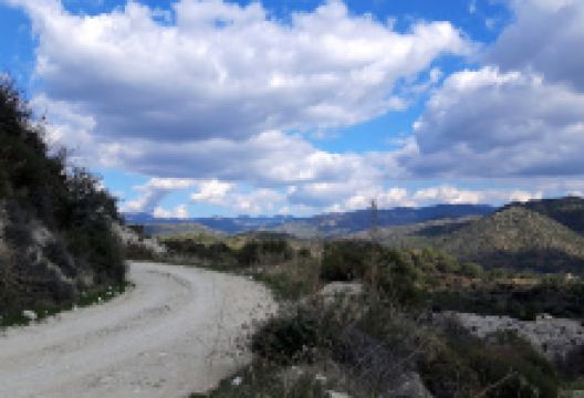 Limnatis pano Mountain side景点图片