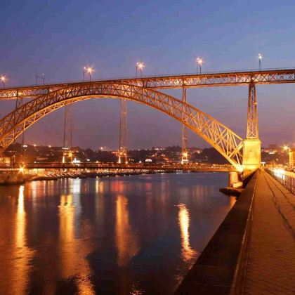 葡萄牙路易一世大桥+热罗尼莫斯修道院+阿尔法玛6日5晚私家团