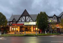 Mariemont Square景点图片