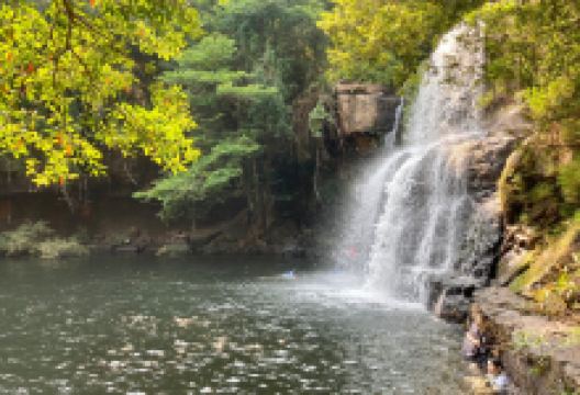 空巢瀑布景点图片