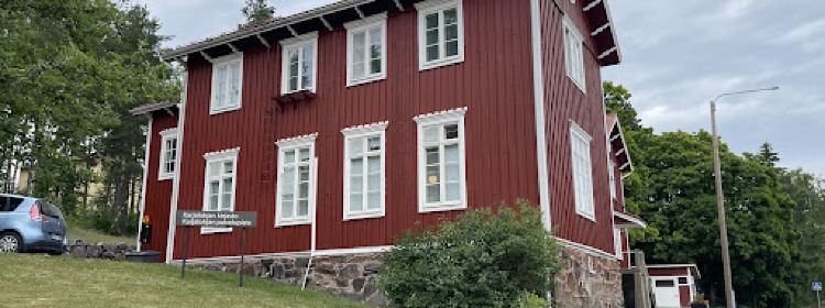 1371006146