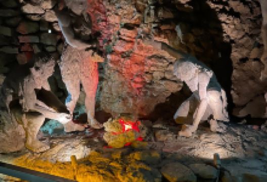 Risovača Cave景点图片