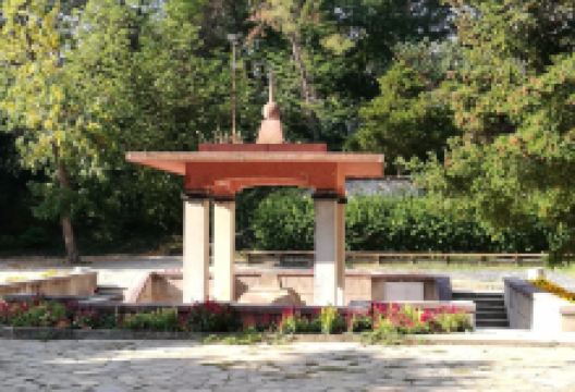 Mineral spring "Momina banya"景点图片