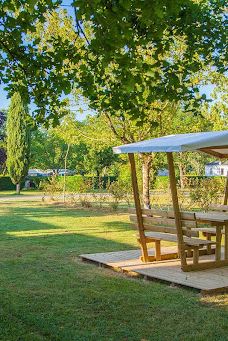 Camping Marvilla Parks - Château de Fonrives-里沃