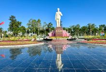 Tượng Bác Hồ Quảng Trường TP Sa Đéc景点图片