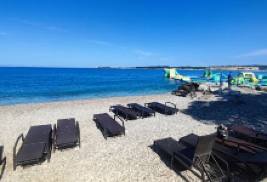 Beach Lanterna景点图片