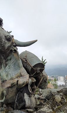 Monumento a los Colonizadores-马尼萨莱斯