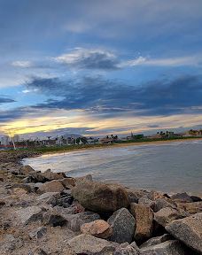 Square Meeting of the Waters-Carapina