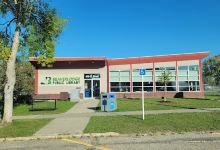 Beaverlodge Public Library景点图片