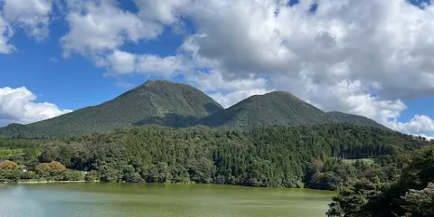 三瓶山