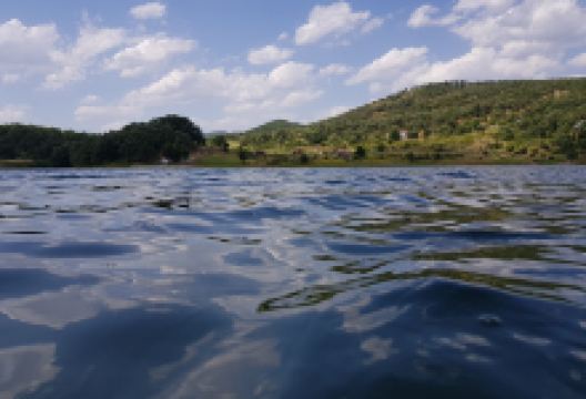 Camping site Bor Lake景点图片