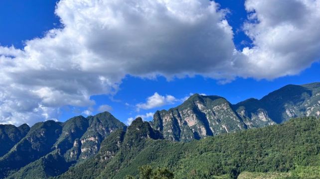 来宾市金秀圣堂大峡谷景区