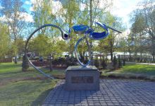 Olavi Virta Memorial Statue景点图片