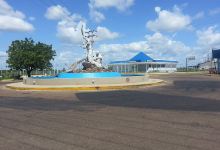 Estatua Simon Bolivar景点图片