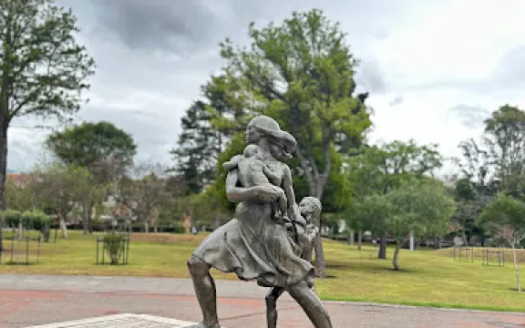 Monumento a La Madre