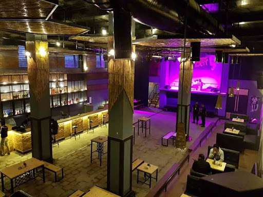 LION'S DEN( Pub/Music Bar)餐厅图片