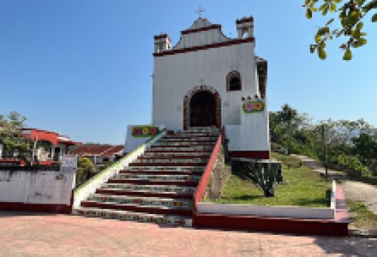 Iglesia sr Santiago apostol景点图片