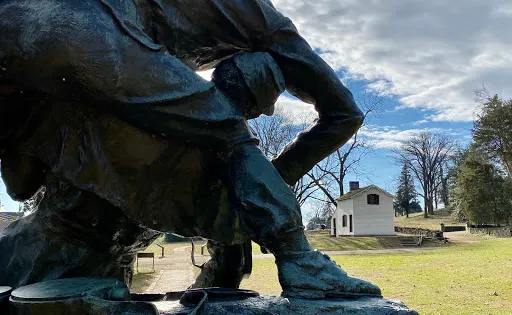Kirkland Monument