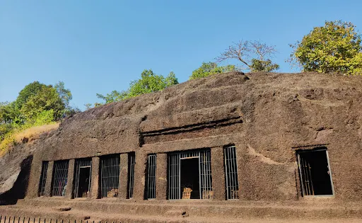 Harvalem Caves