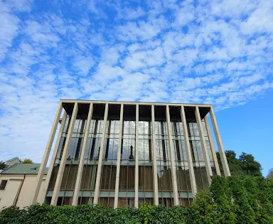 Wojewodzka Biblioteka Publiczna im. Hieronima Lopacinskiego w Lublinie