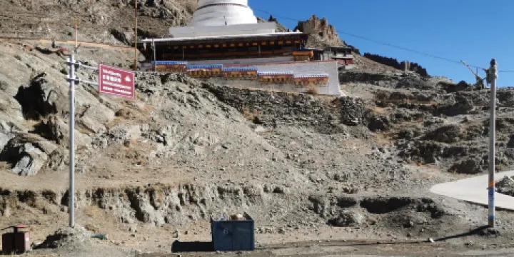 山南市瓊結縣日吾德慶寺