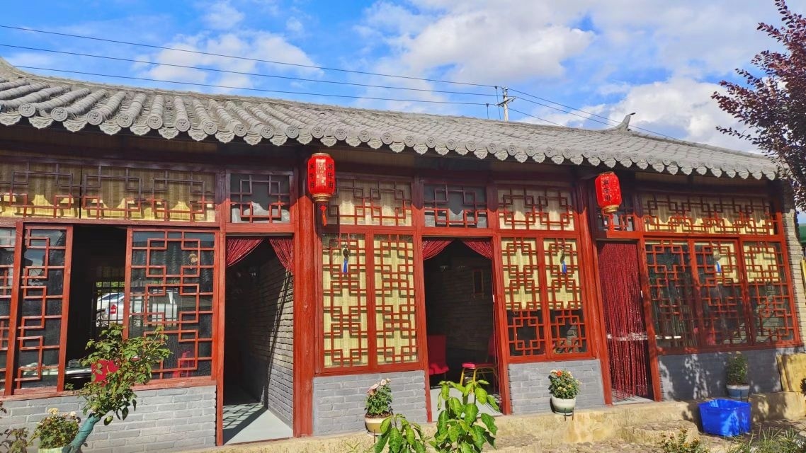 禄丰市恐龙山镇兴隆园餐厅图片