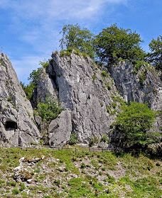 Bilsteintal: Tropfsteinhöhle und Wildpark in Warstein-瓦尔施泰因
