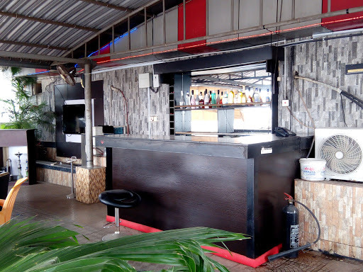 Play Terrace Lounge