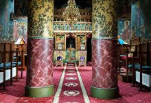 Biserica Sfinții Voievozi-Câța Sf.arhangheli Mihail si Gavril景点图片