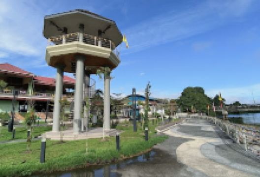 Lubok Antu Riverine Park景点图片