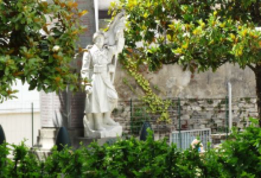 Souillac War Memorial景点图片