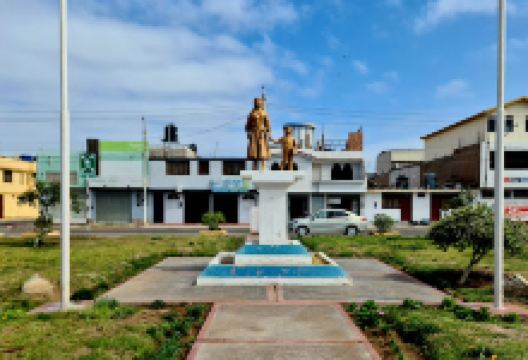 Plaza de "La Mujer"景点图片